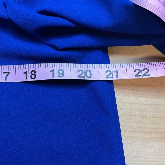 Jules & Jim Long Sleeved Blouse Roll Tab Cuff Size Medium - Picture 7 of 10